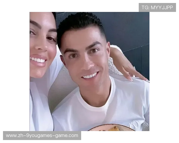 C罗与昔日球员聚餐，回忆段子刷屏体育圈