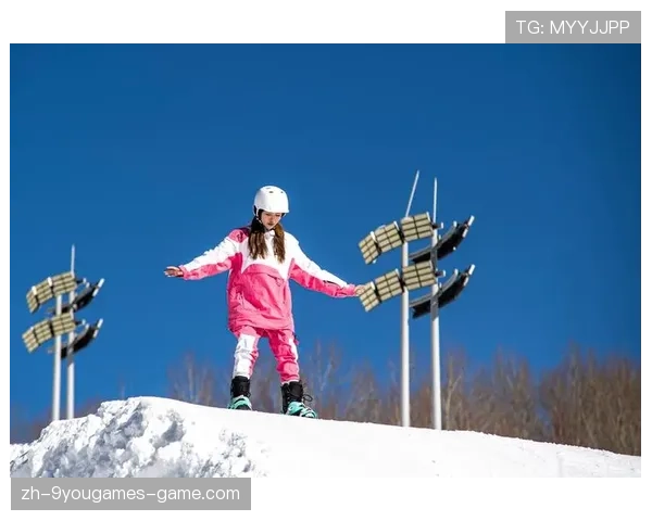 免费畅滑+半价优惠！安图长白山和平滑雪场正式开板，长白山和平滑雪场开放时间